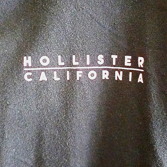 Hollister long sleeve t shirt.  Black with light pink. good used condition - Picture 4 of 7